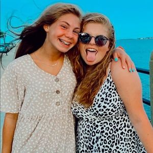 Meet your Posher, Reagan